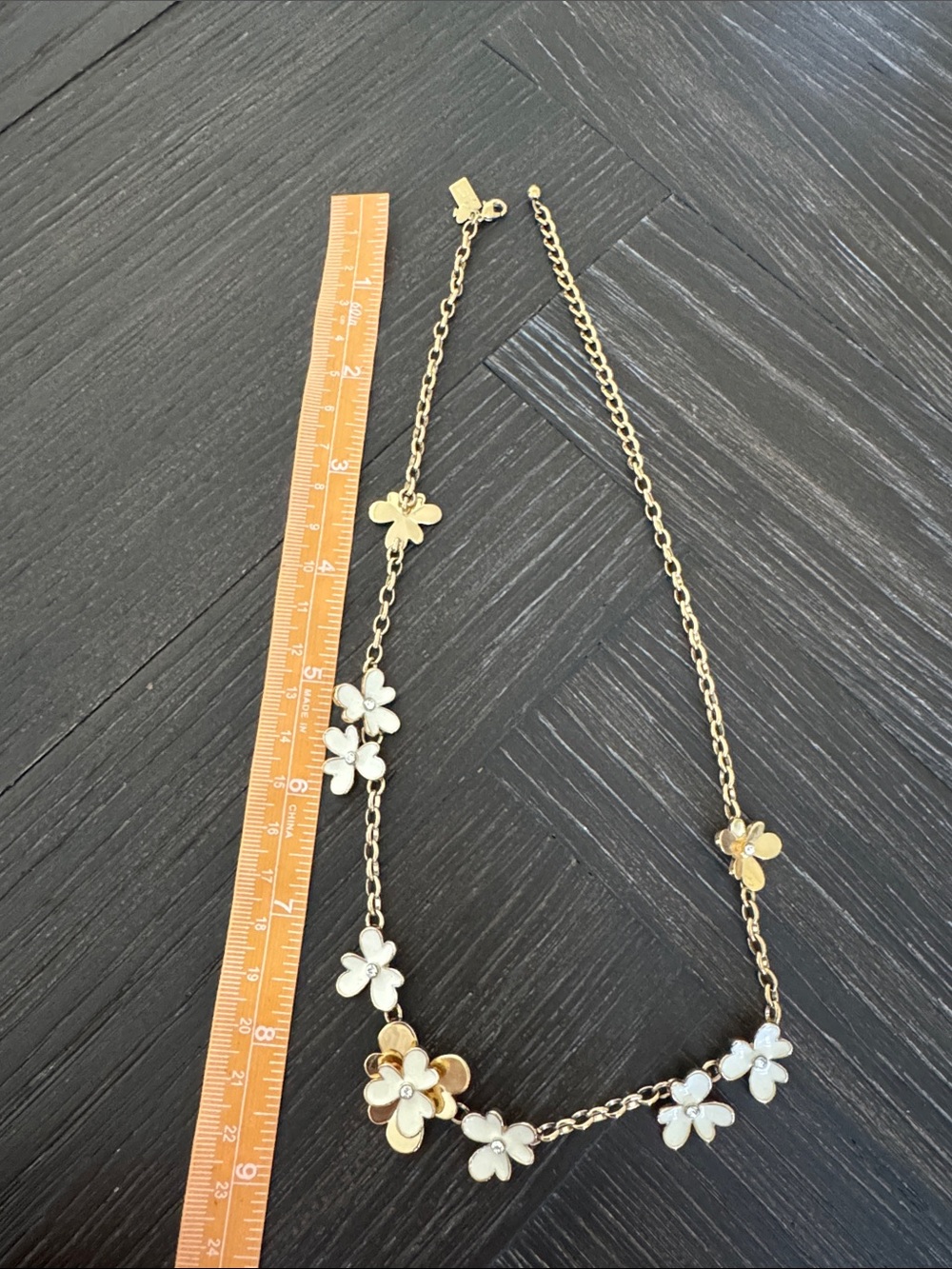 Kate Spade Floral Necklace Gold Tone White Enamel Flower Statement Jewelry - Picture 5 of 5